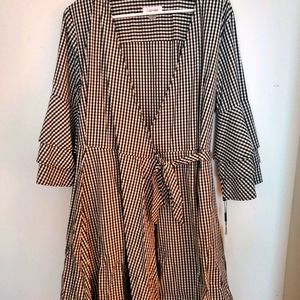 NWT CALVIN KLEIN WRAP DRESS W/ RUFFLE SLEEVE